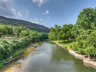 Canyon Lake, TX Specialty - 2001 Ponderosa Dr