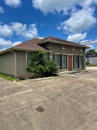 Livingston, TX undefined - 913 N Washington Ave