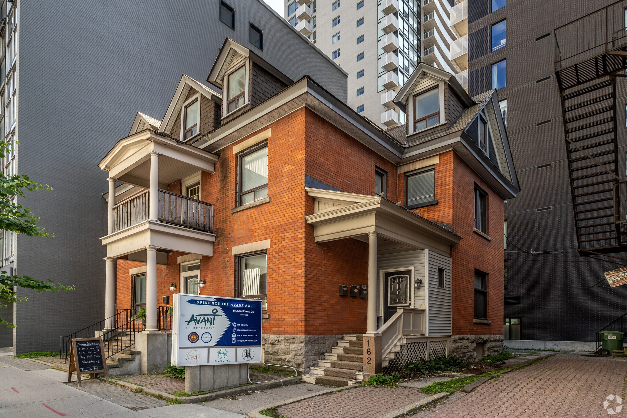164 Metcalfe St, Ottawa, ON for Rent