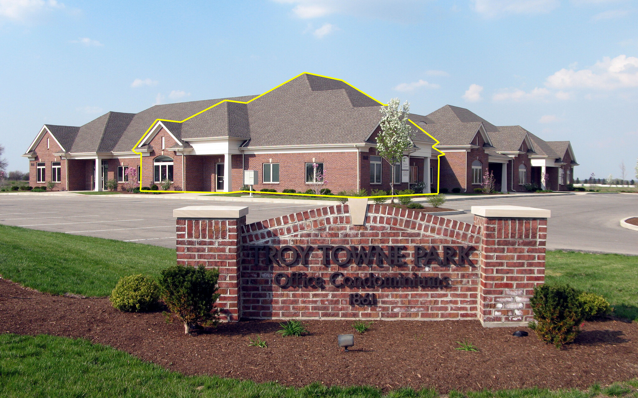 1861 Towne Park Dr, Troy, OH for Sale