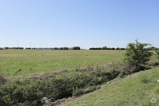 1900 N Lancaster Hutchins Rd  