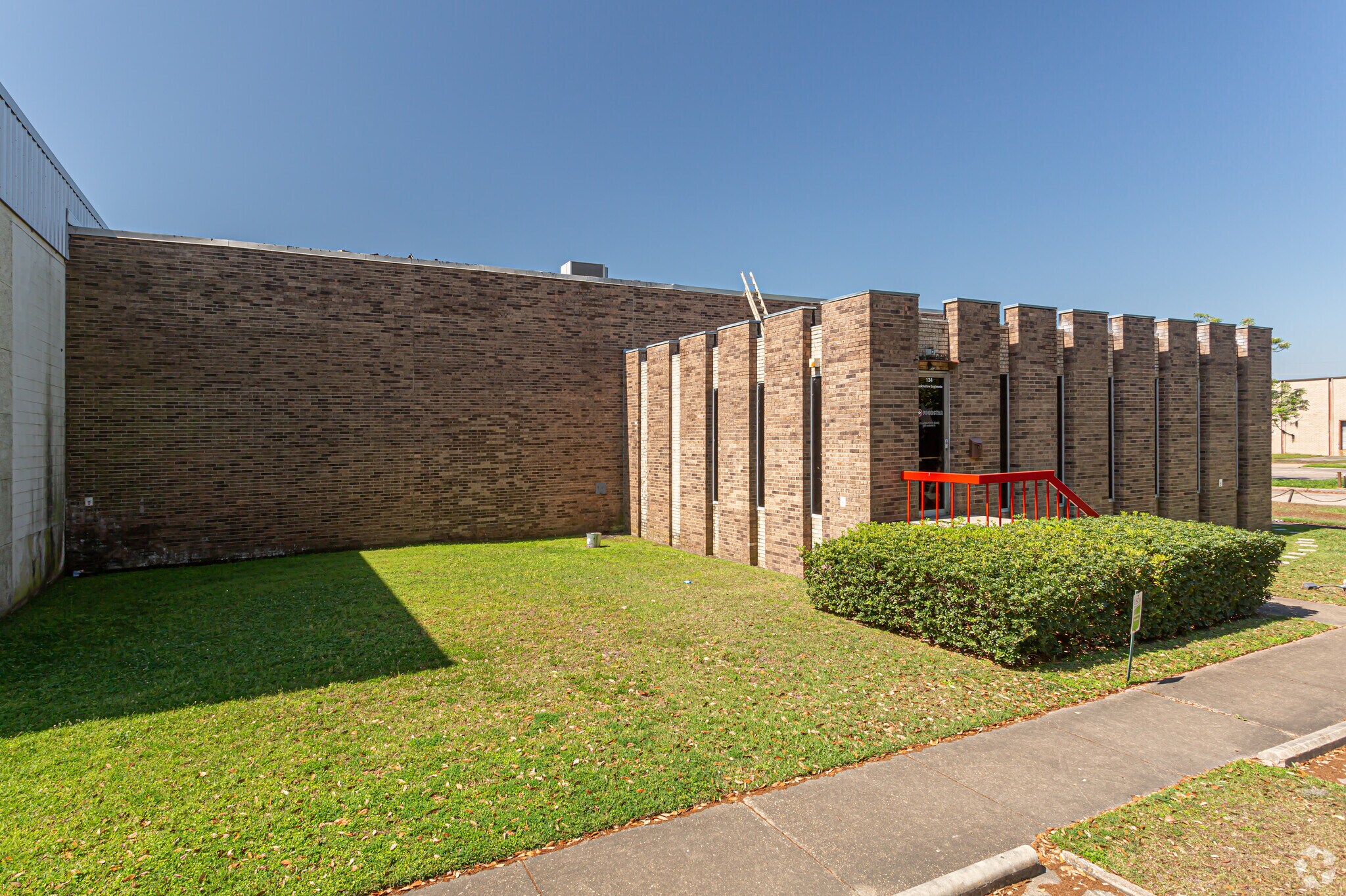 134 Brookhollow Esplanade, New Orleans, LA for Sale
