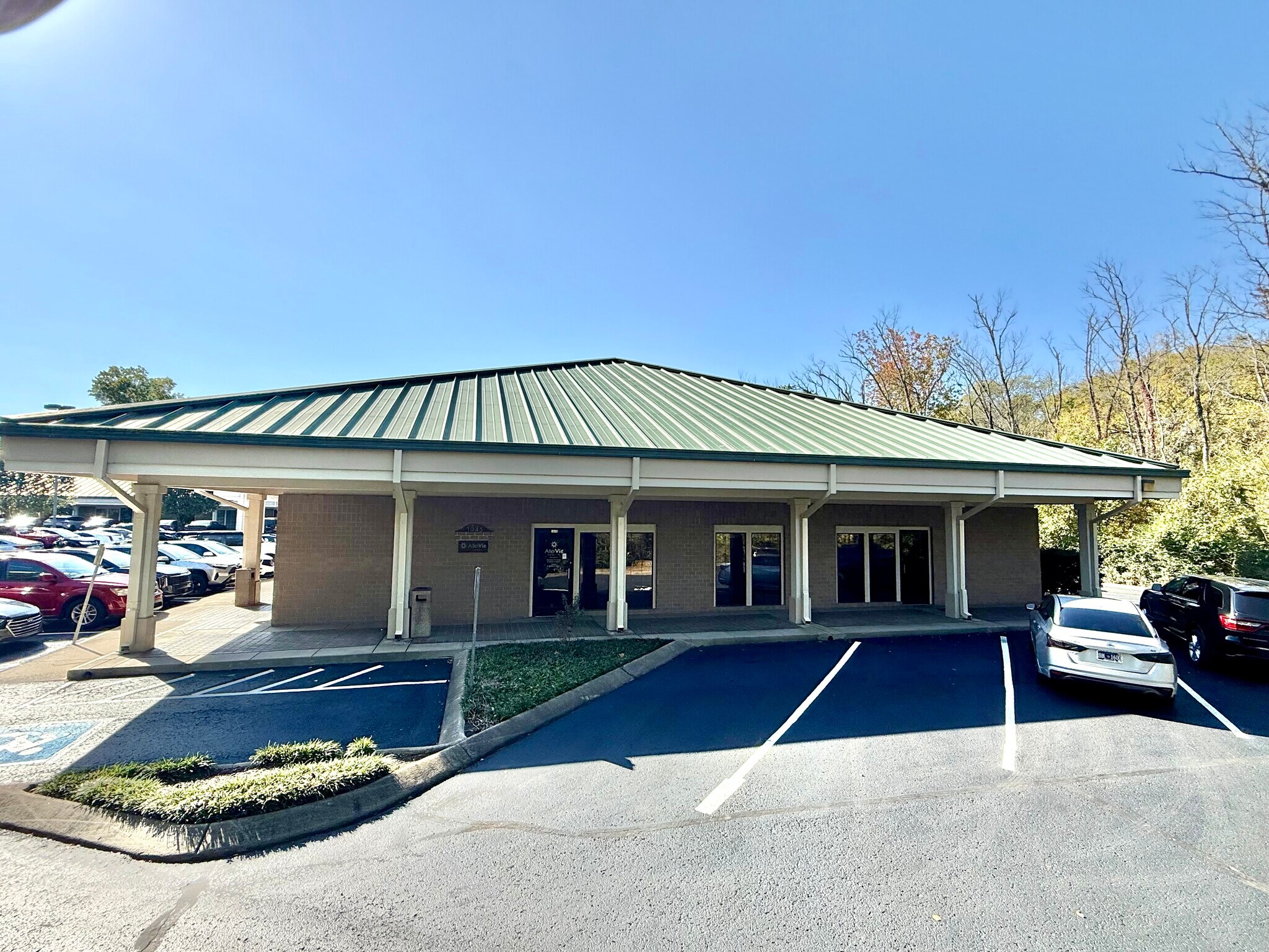 1001-1045 N Highland Ave, Murfreesboro, TN for Sale