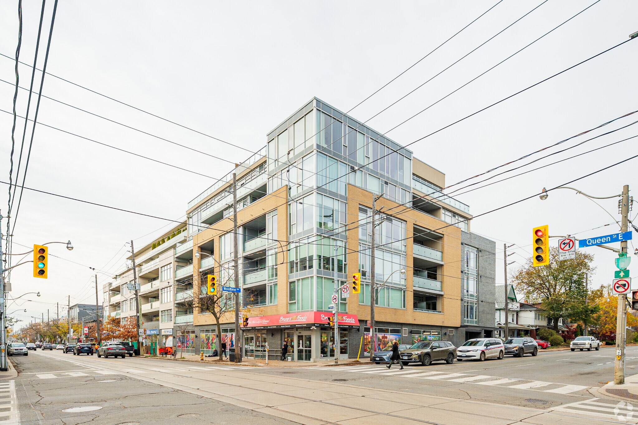 1864 Queen St E, Toronto, ON for Rent