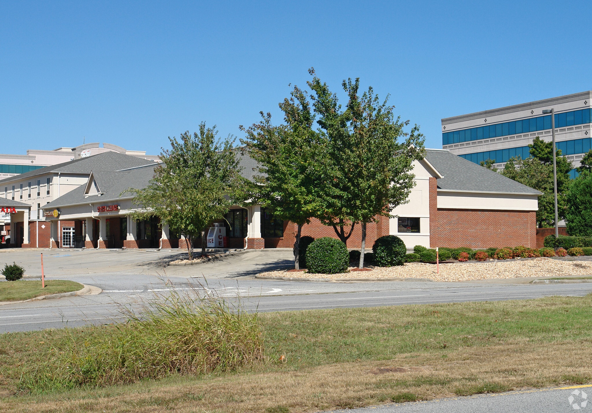 3050 Mansell Rd, Alpharetta, GA for Sale
