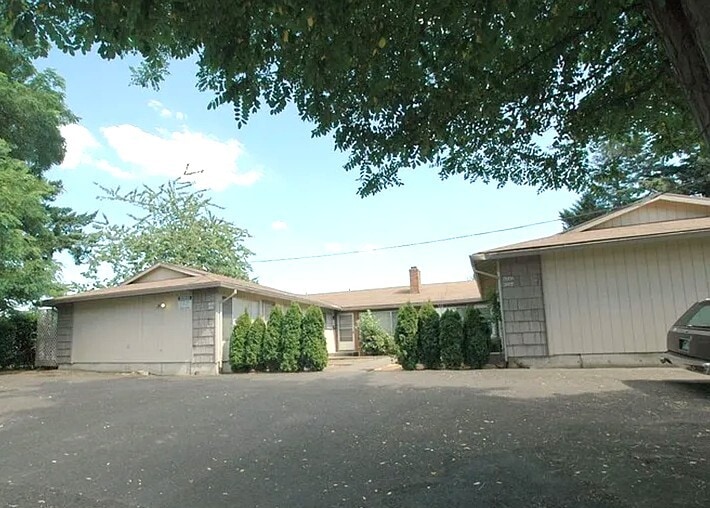 6342 NE Willow St, Portland, OR for Sale