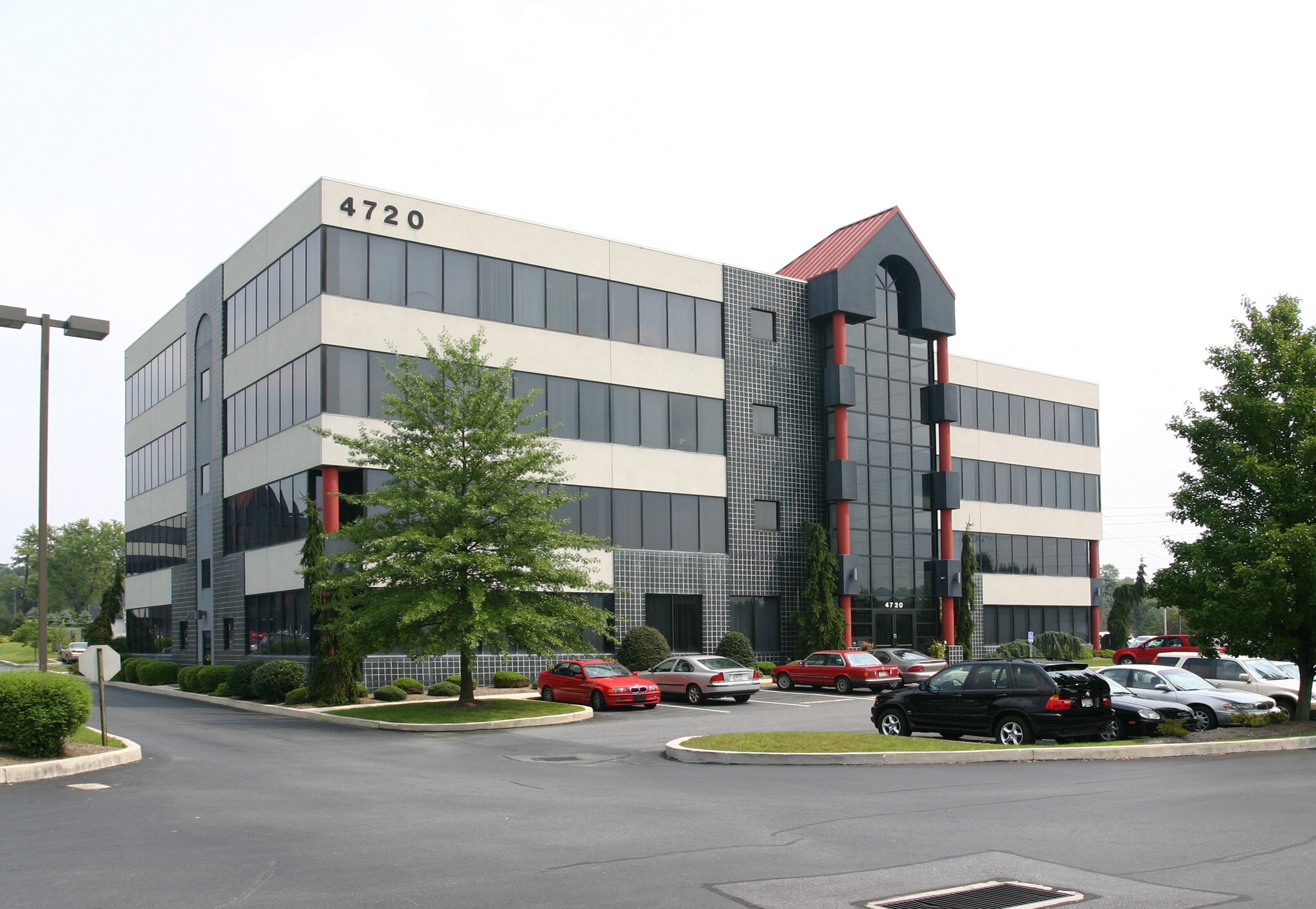 4720 Gettysburg Rd, Mechanicsburg, PA for Rent