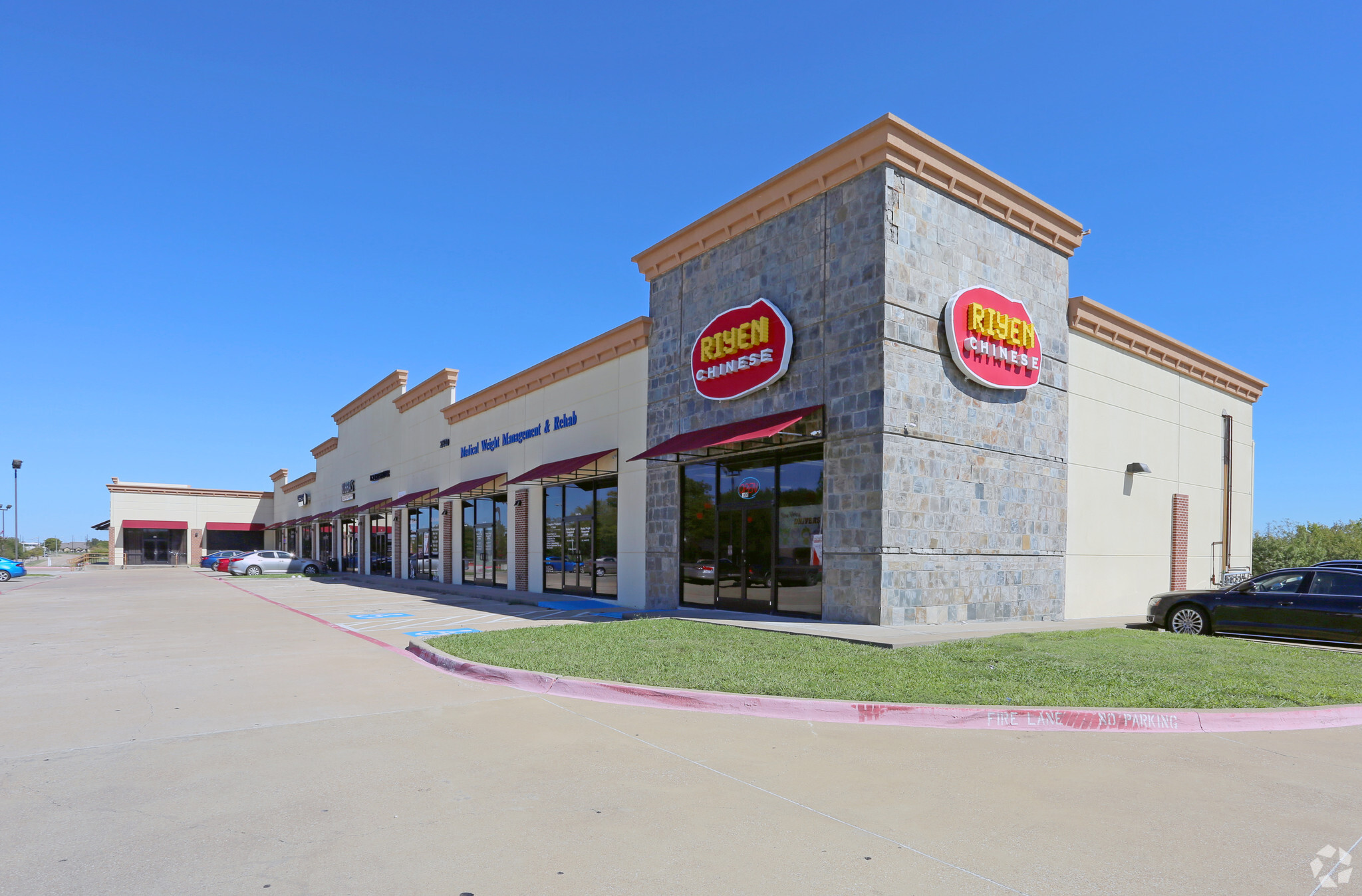 Gus Thomasson Rd @ Towne Centre Dr, Mesquite, TX for Rent