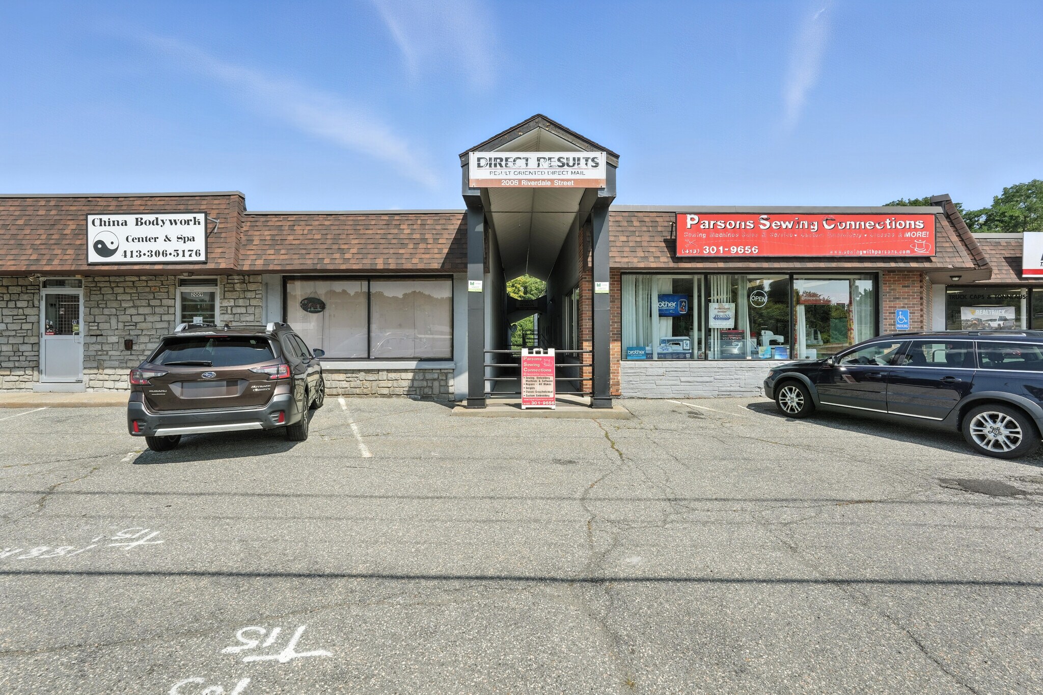 2011 Riverdale Rd, West Springfield, MA for Sale
