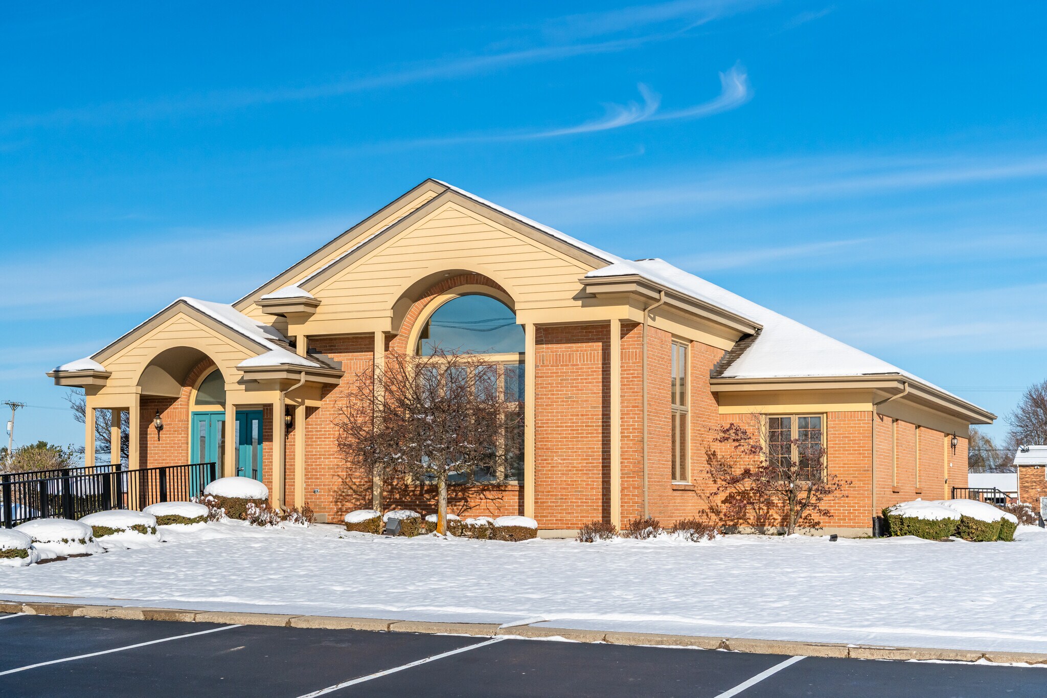 1752 W High St, Piqua, OH for Sale