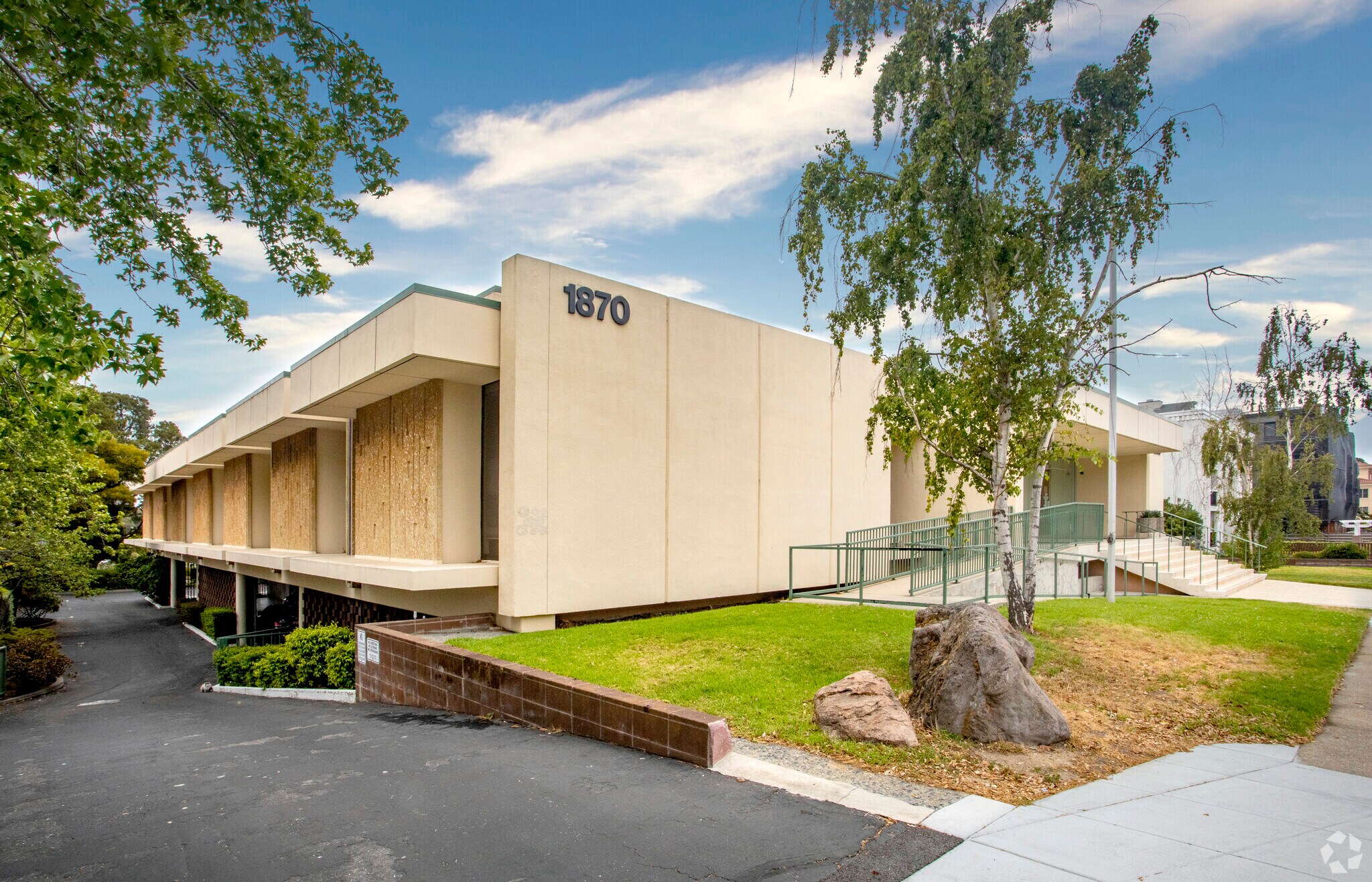 18681870 Ogden Dr Burlingame, CA 94010 Retail Property for Lease on