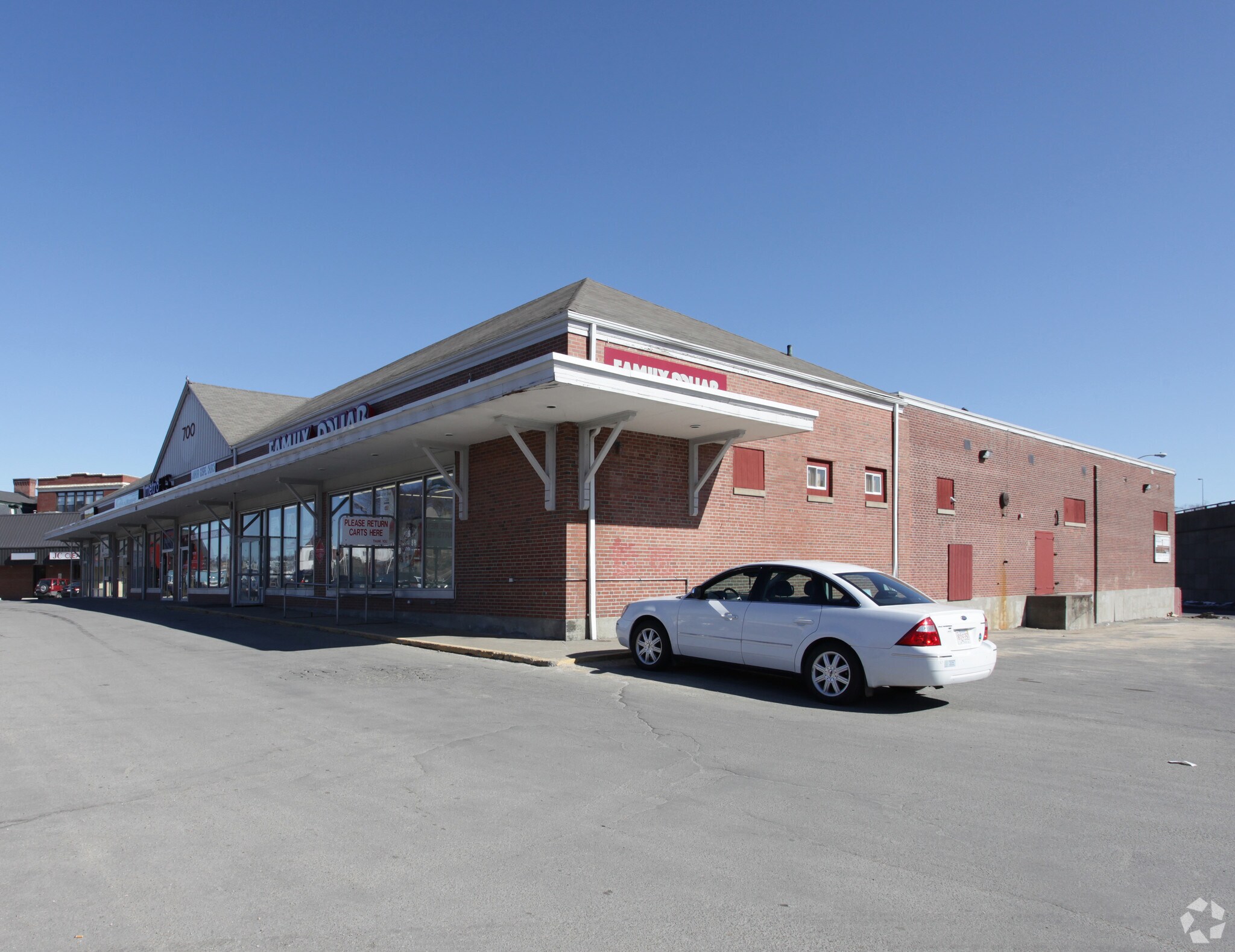 500-702 Southbridge St, Worcester, MA for Rent