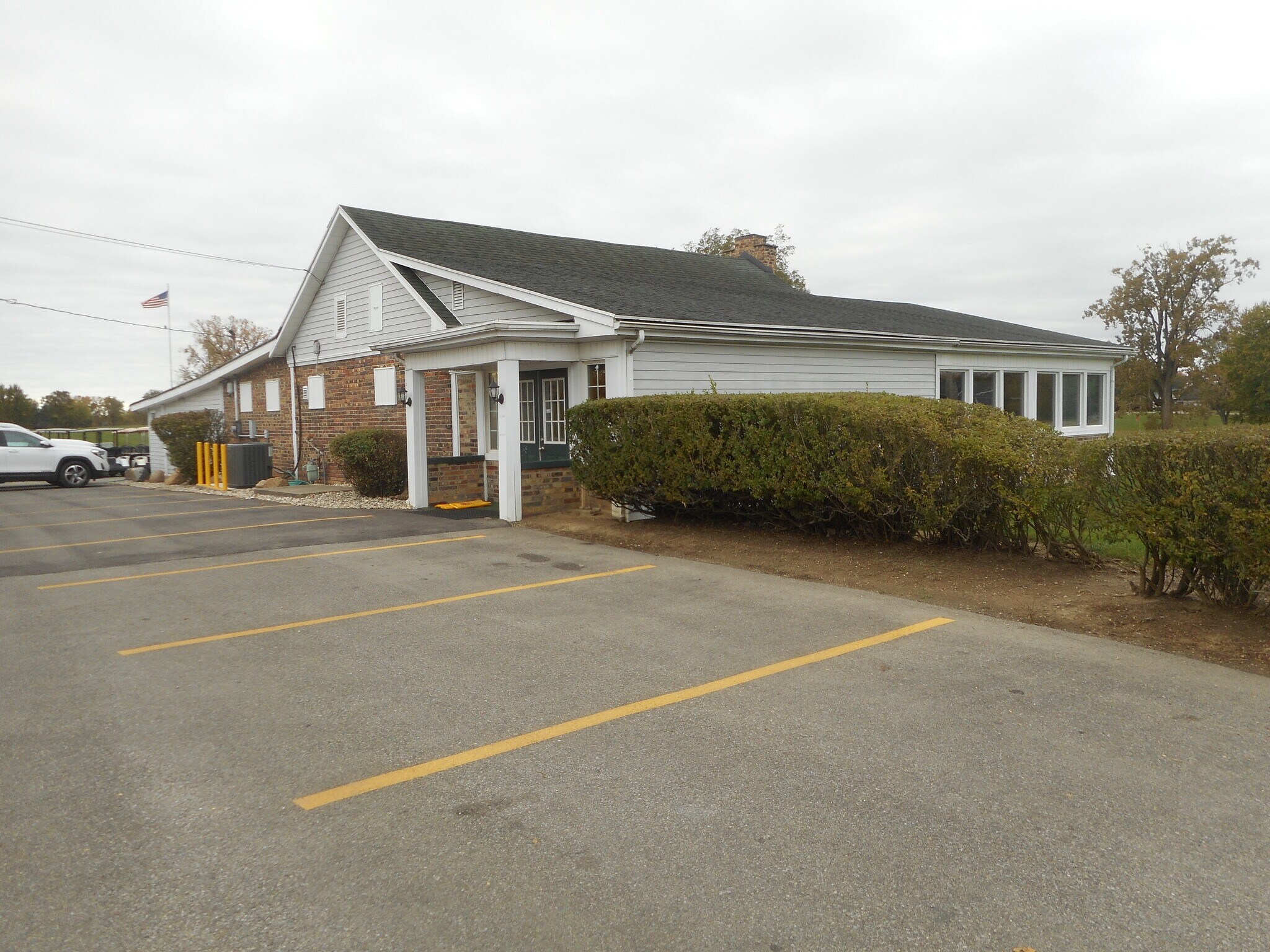 1605 W Water St, Hartford City, IN for Sale