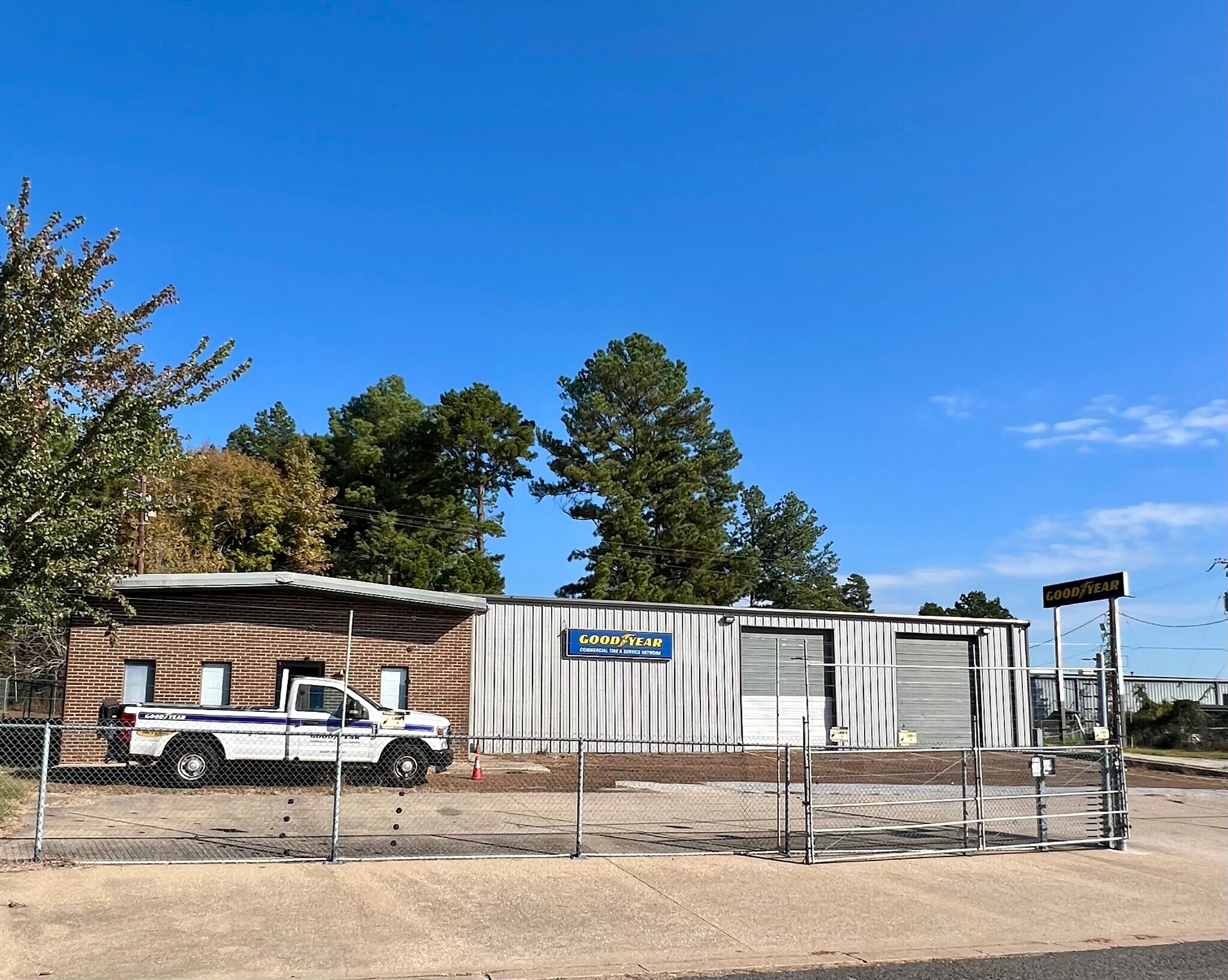 3725 E Loop Dr, Longview, TX for Rent