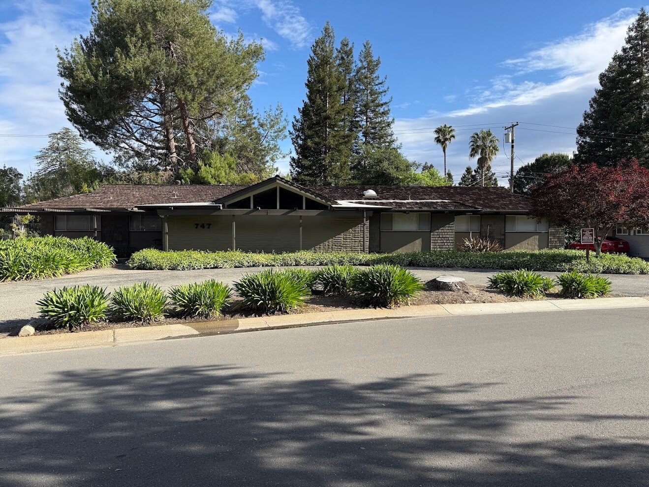 747 Altos Oaks Dr, Los Altos, CA for Rent