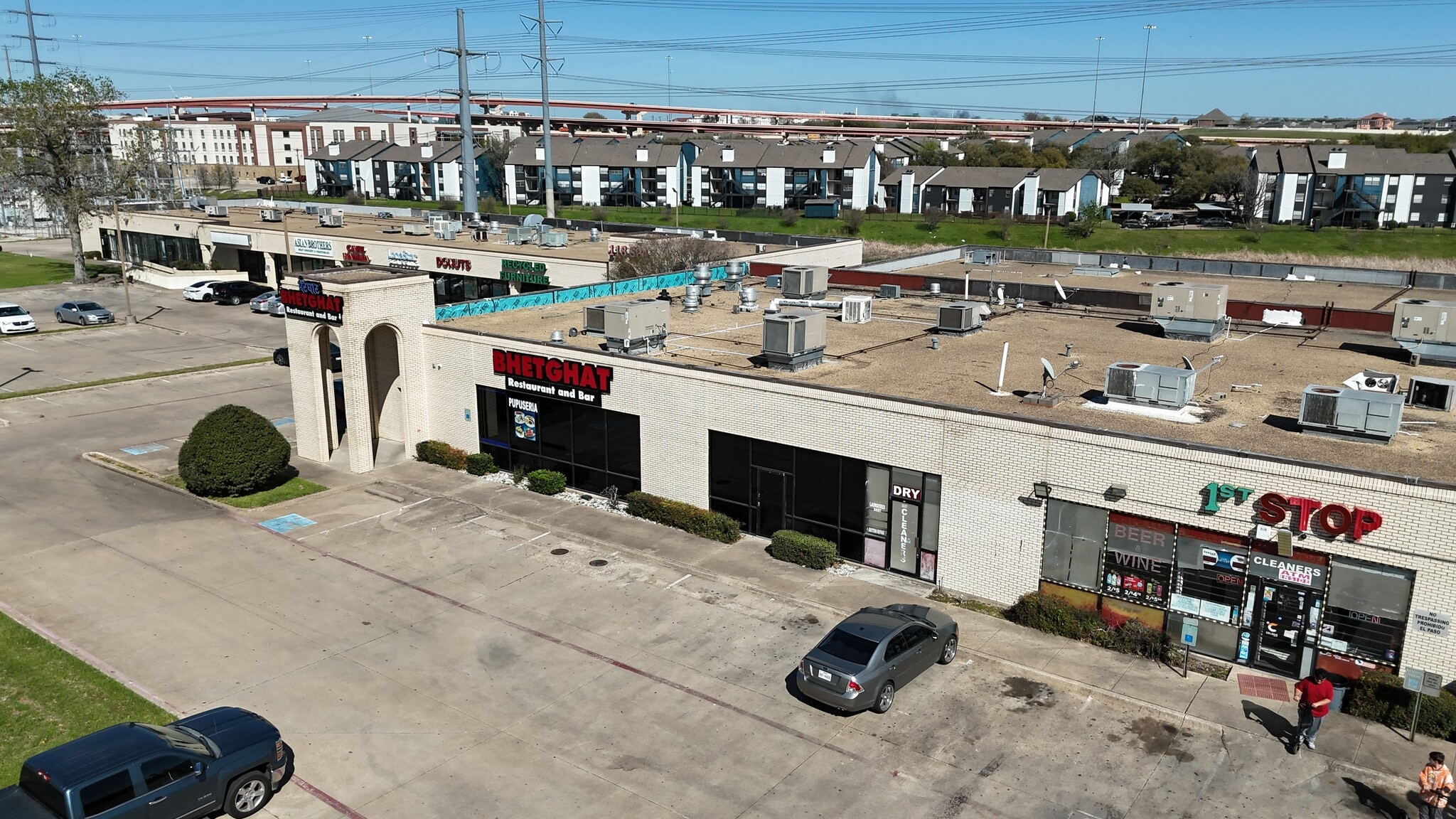 1800 Valley View Ln, Irving, TX for Rent