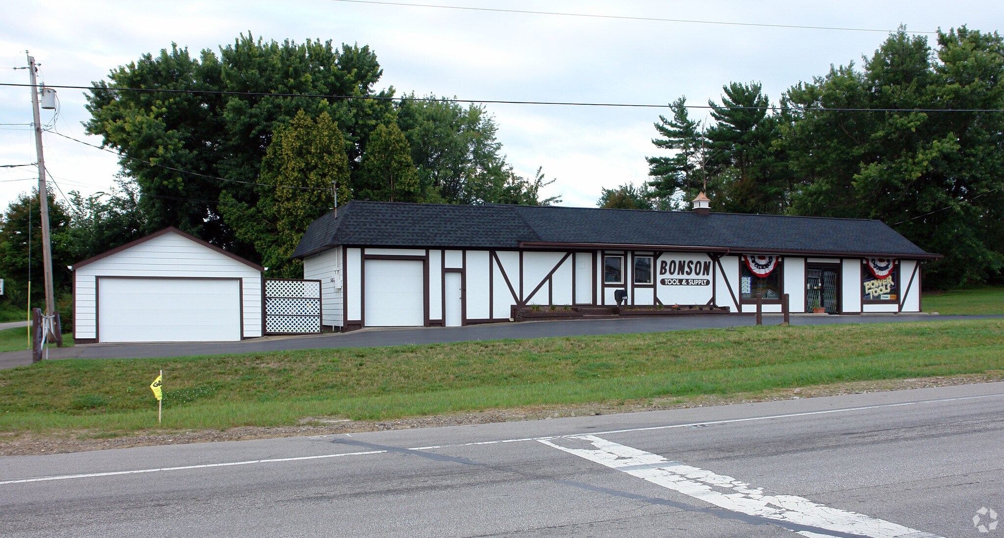 1920 Medina Rd Medina, OH 44256 Retail Property for Lease on