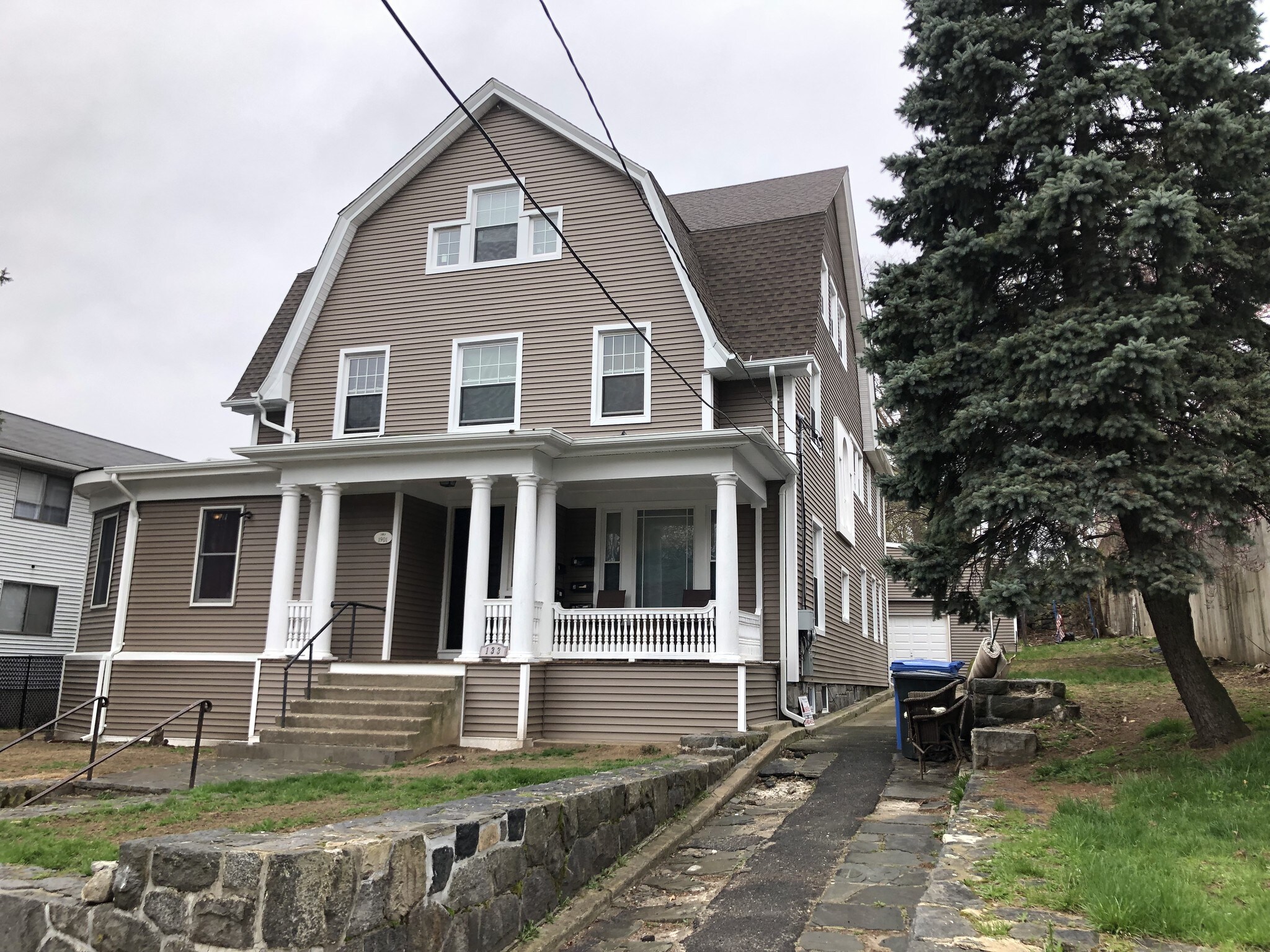 133 Pine St Waterbury, CT 06710 MultiFamily Property for Lease on
