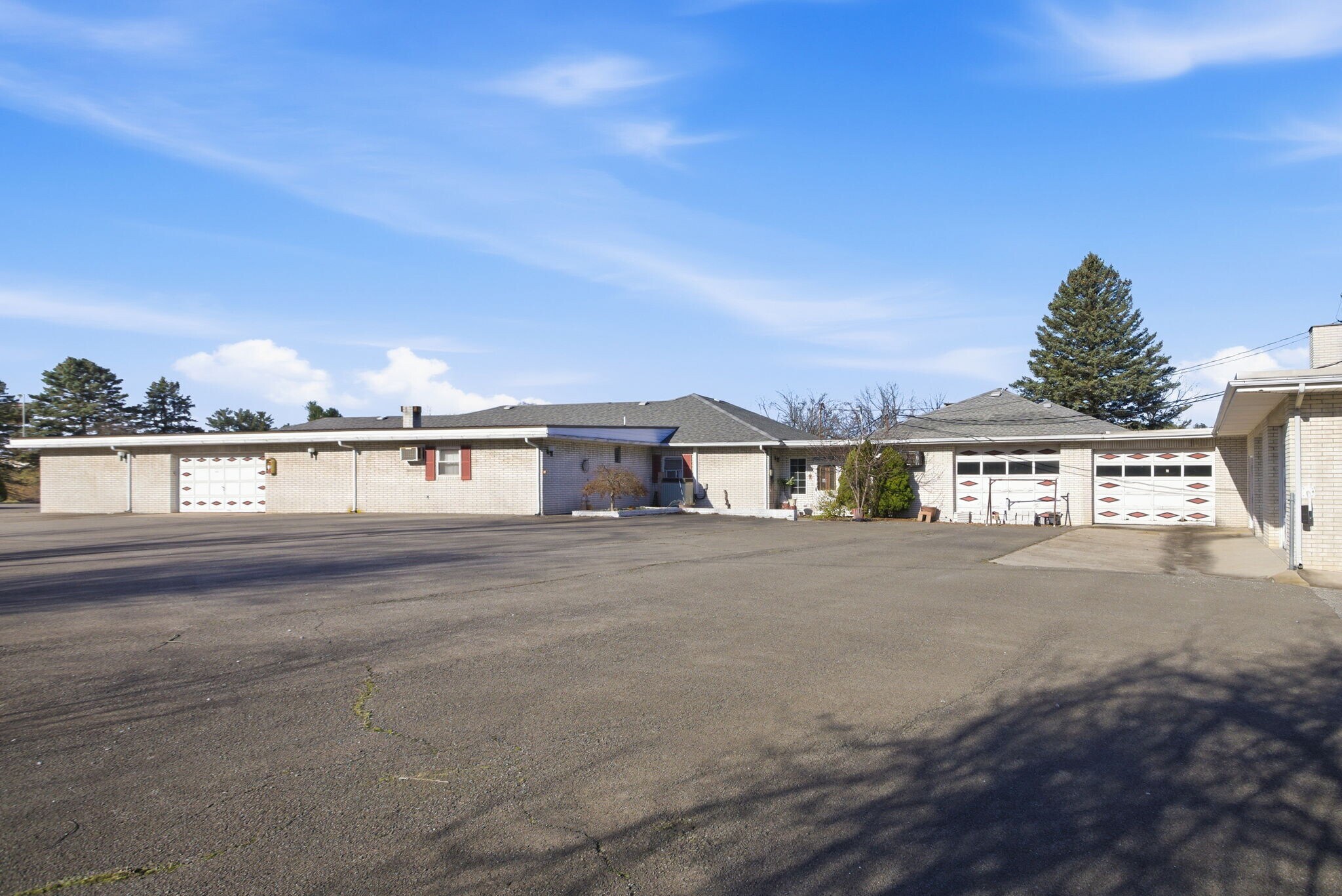 501 S Breezewood Rd, Breezewood, PA for Sale