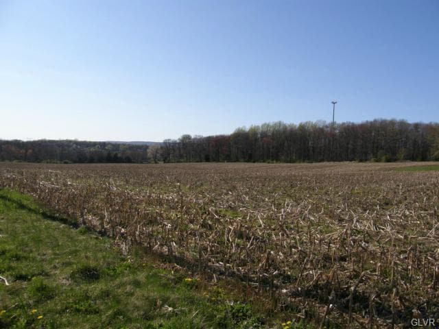 6147 Sullivan Trl, Nazareth, PA for Sale