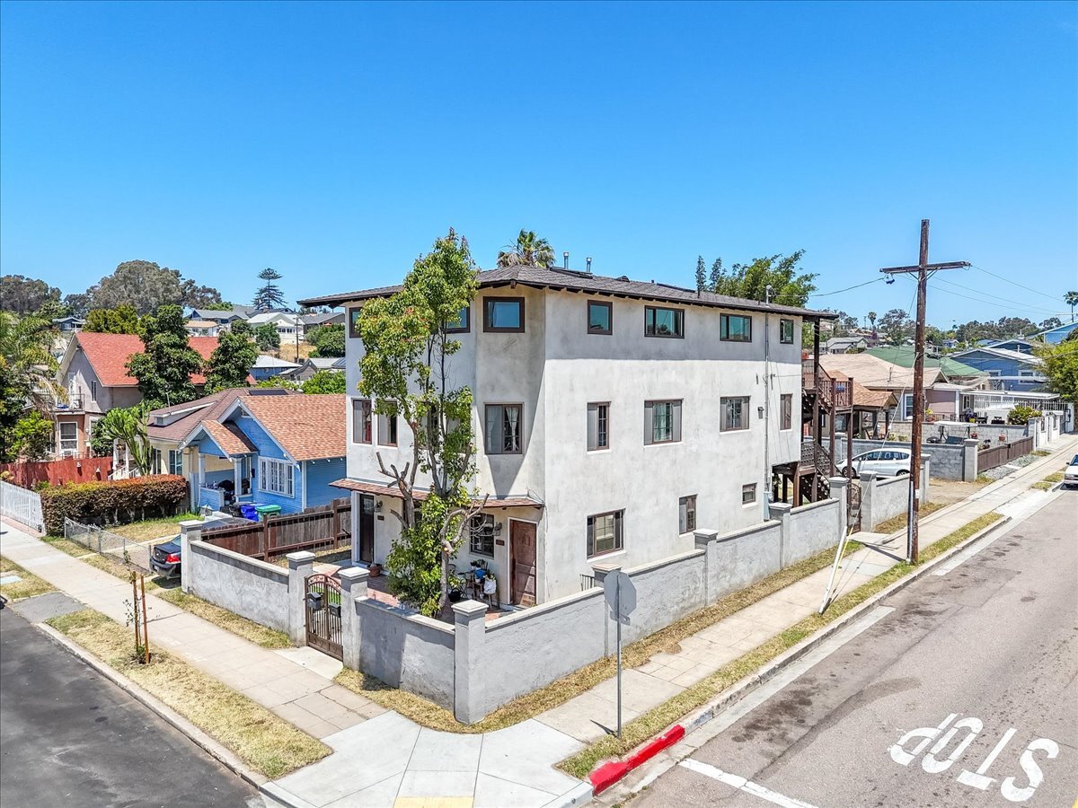 2832 K St, San Diego, CA for Sale