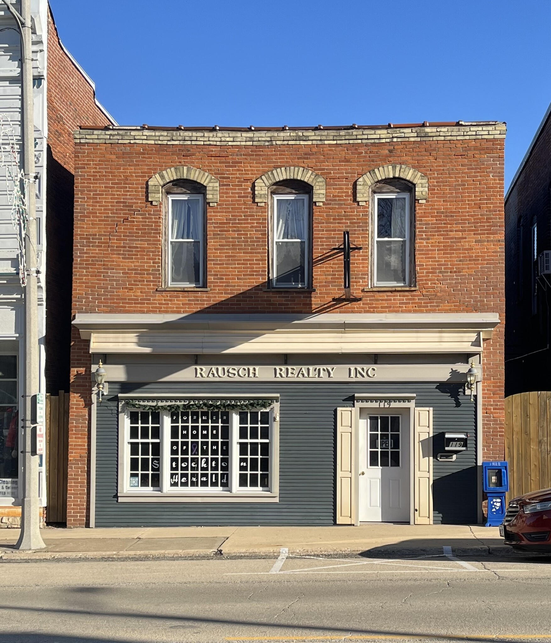 119 S Main St, Stockton, IL for Sale