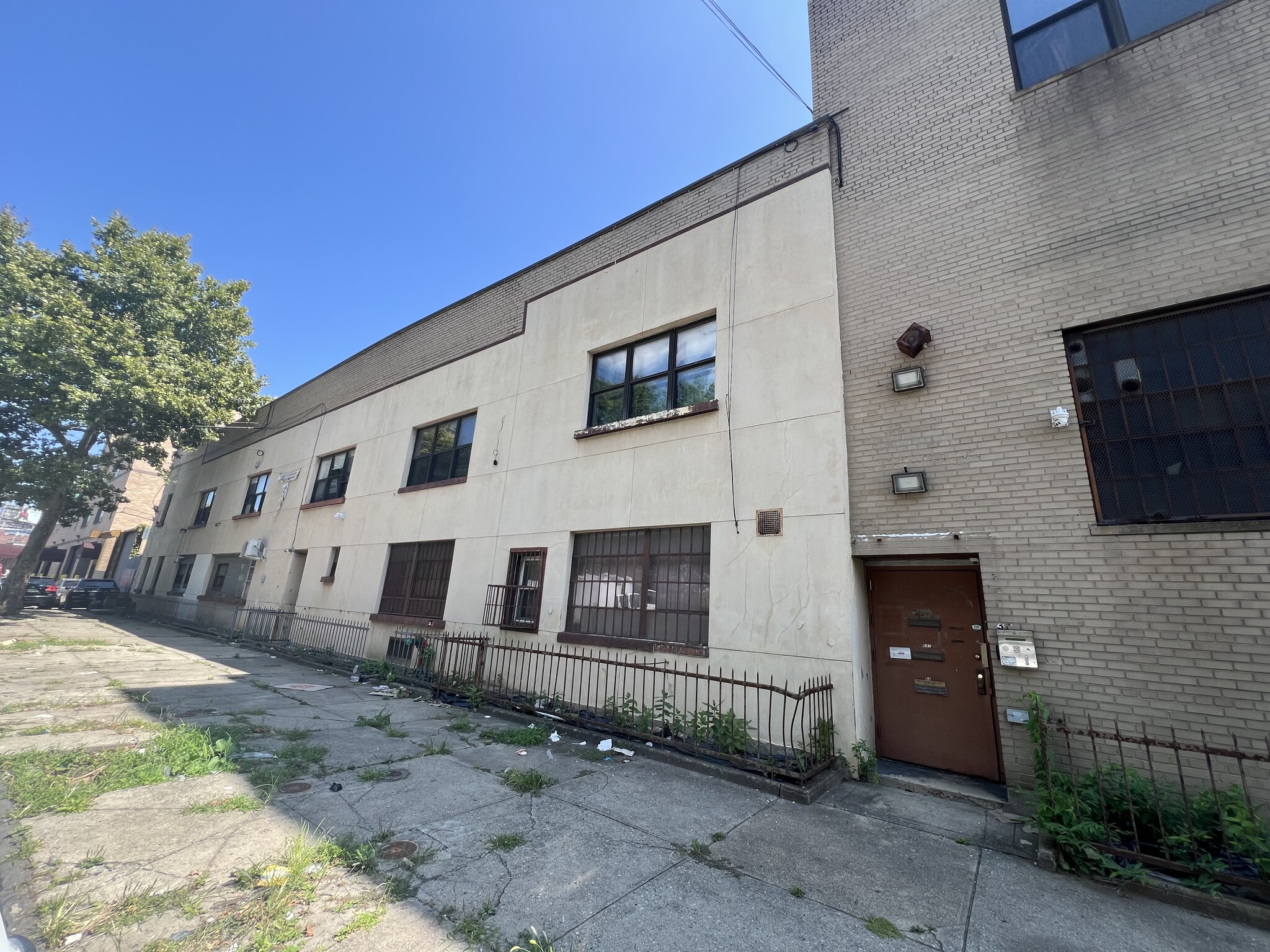 637 Court St, Brooklyn, NY for Rent