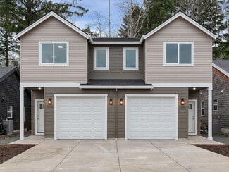 2 Newly Built Duplexes on Oregon Coast