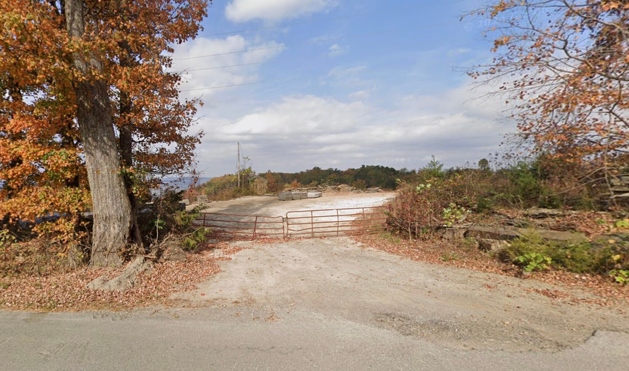 2384 Doubletop Rd, Jamestown, TN for Sale
