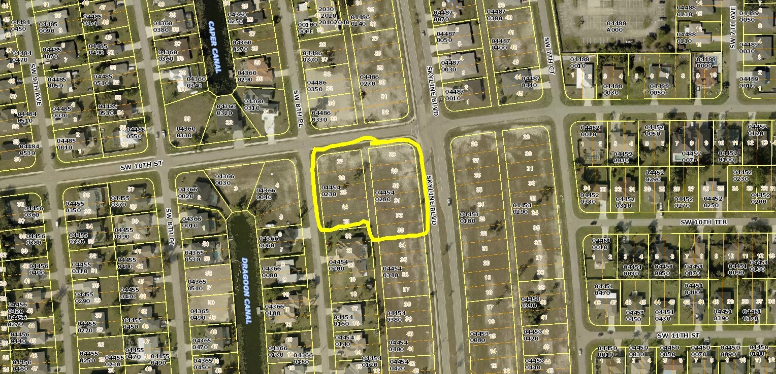 1006 Skyline Blvd, Cape Coral, FL for Sale