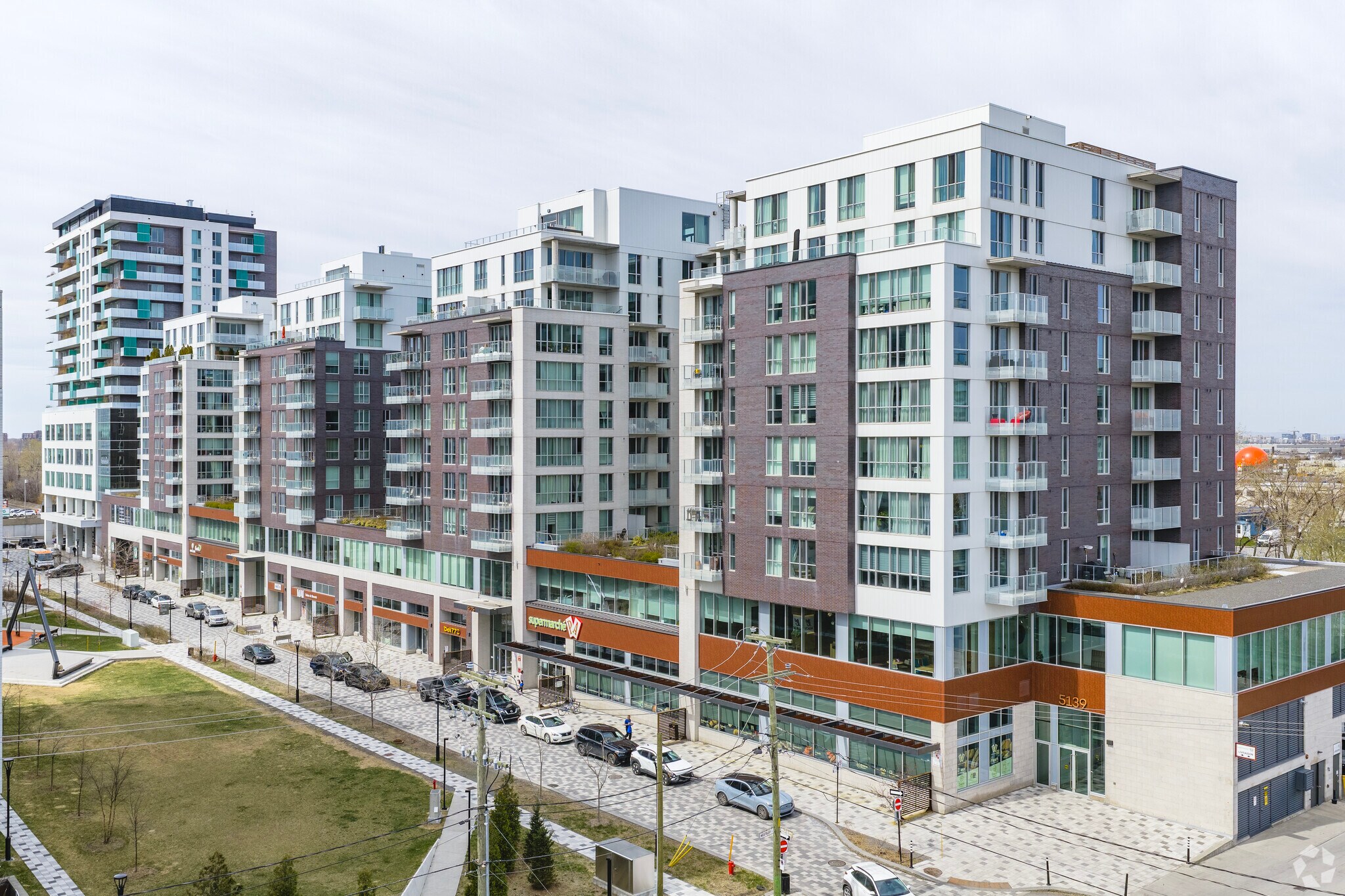 5273 Av De Courtrai, Montréal, QC for Rent