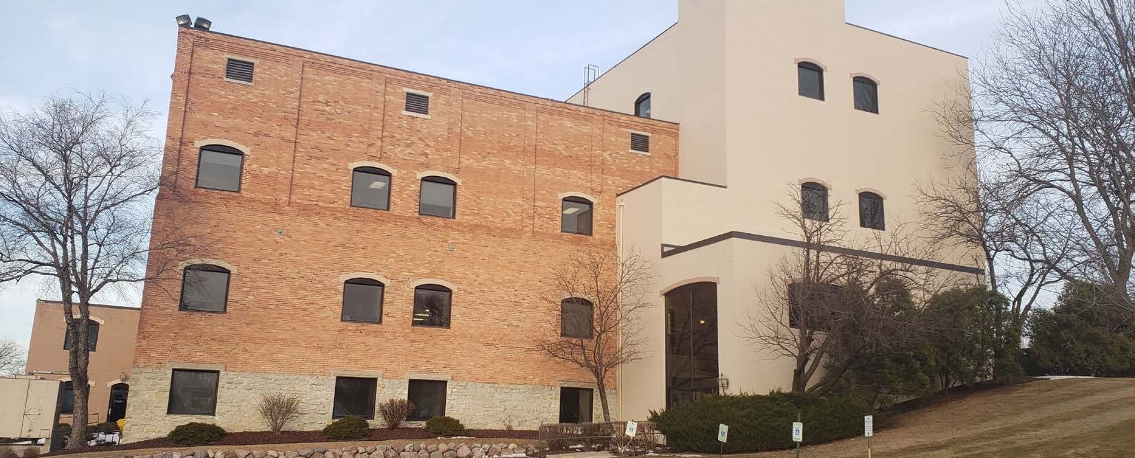 2200 Riverside Dr, Green Bay, WI for Rent