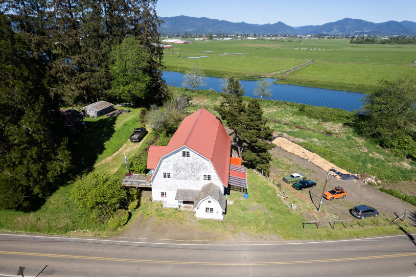 25 Fraser Rd W, Tillamook, OR for Sale