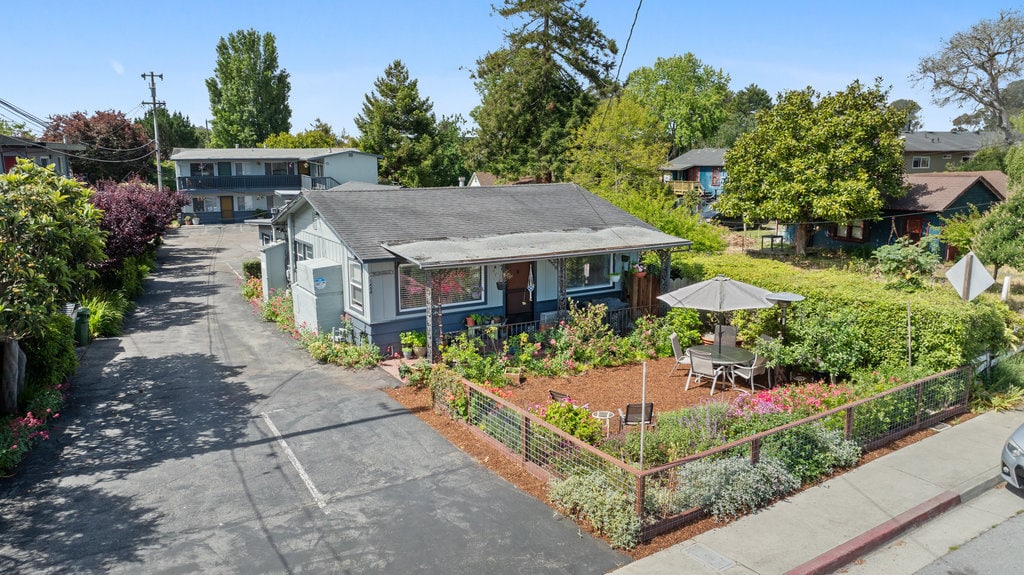 1450 Merrill St, Santa Cruz, CA for Sale