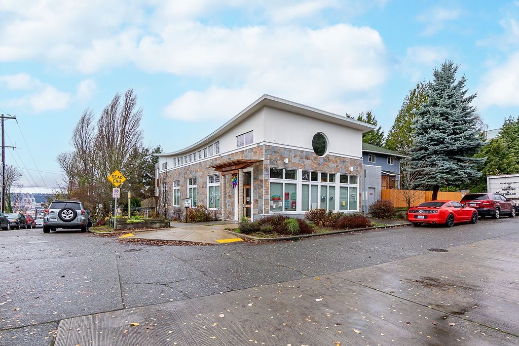 1322 S Bayview St, Seattle, WA for Sale