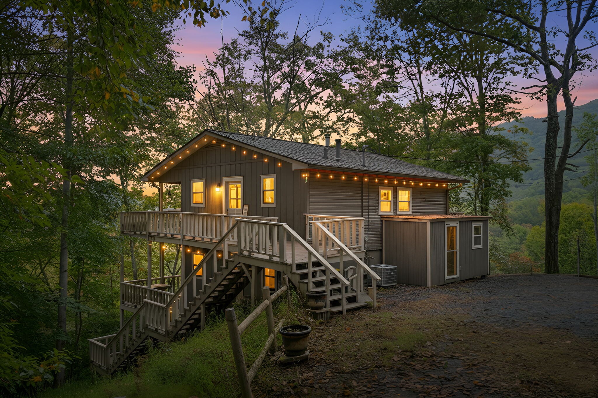 4113 White Oak Dr, Hiawassee, GA for Sale