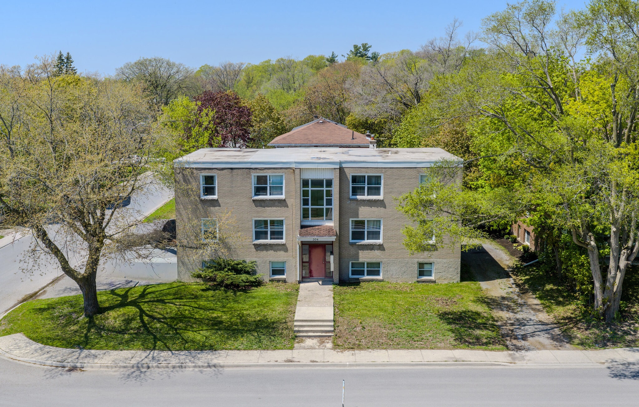 304 Yonge St, Kingston, ON for Sale