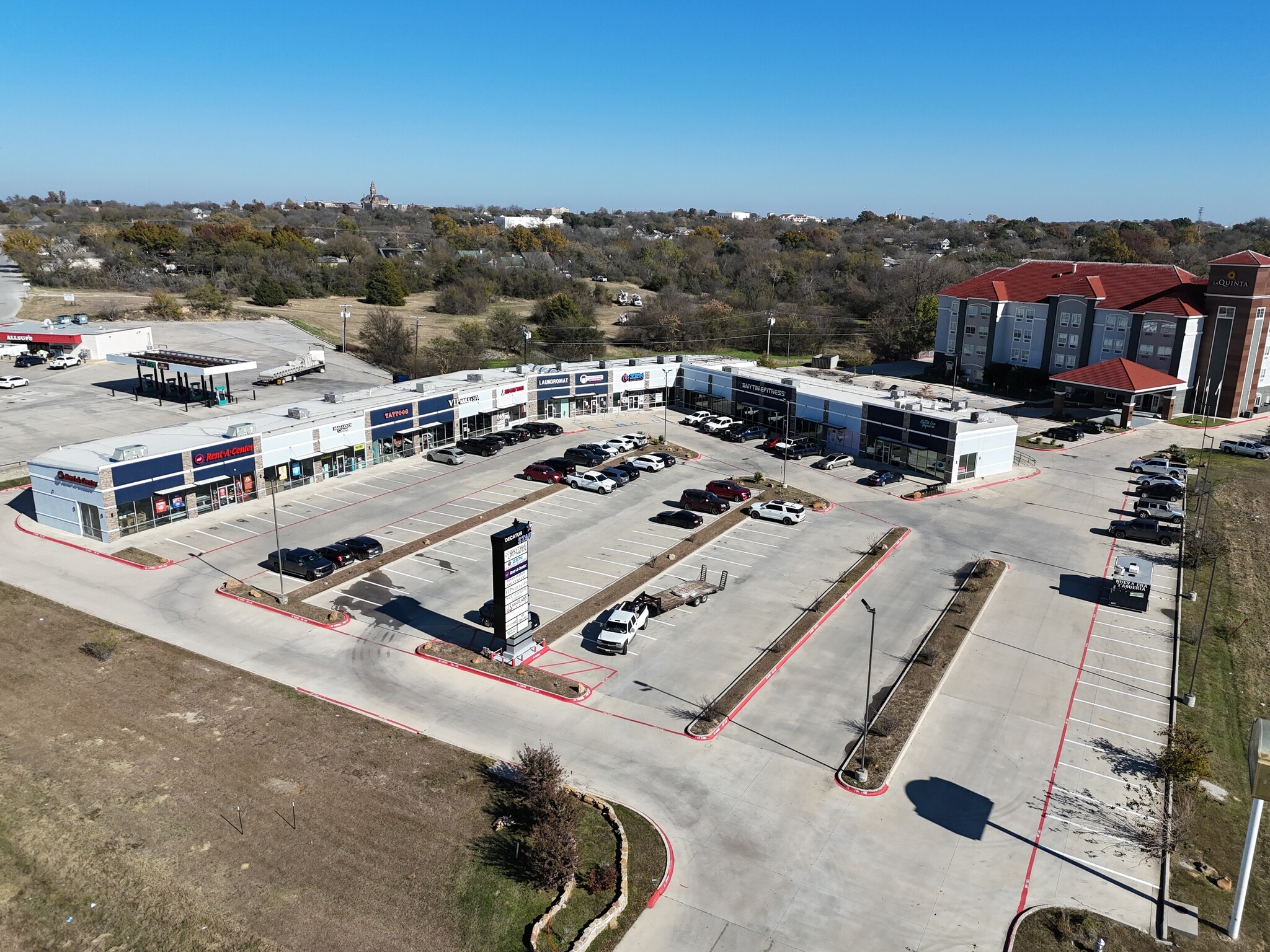 1401 S US Highway 81-287, Decatur, TX for Rent