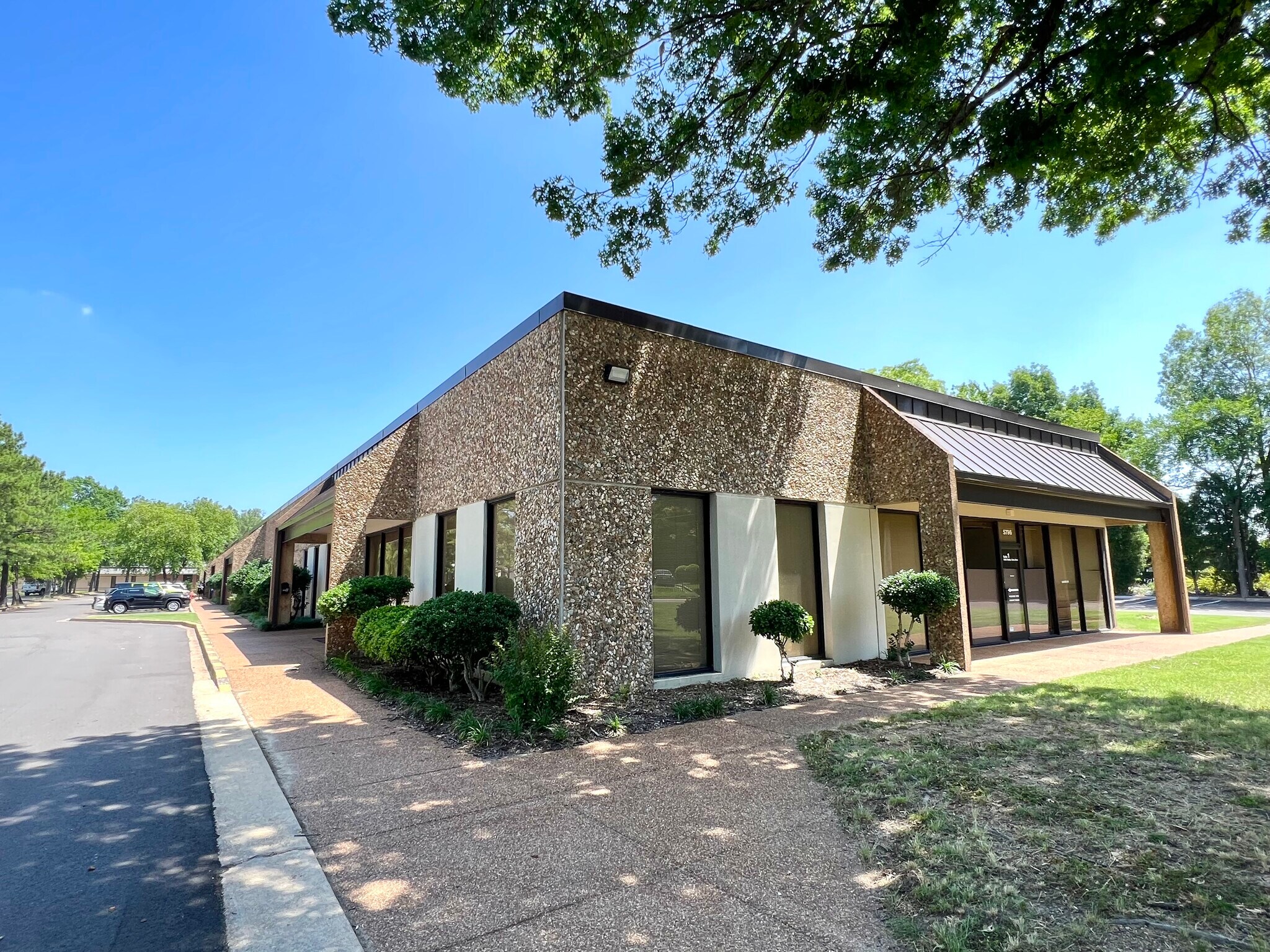 5796 Shelby Oaks, Memphis, TN for Rent