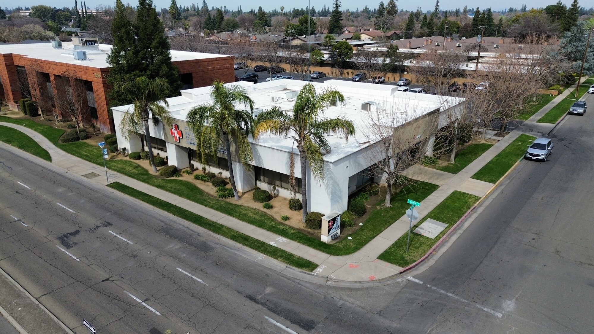 222 W Shaw Ave, Fresno, CA for Rent