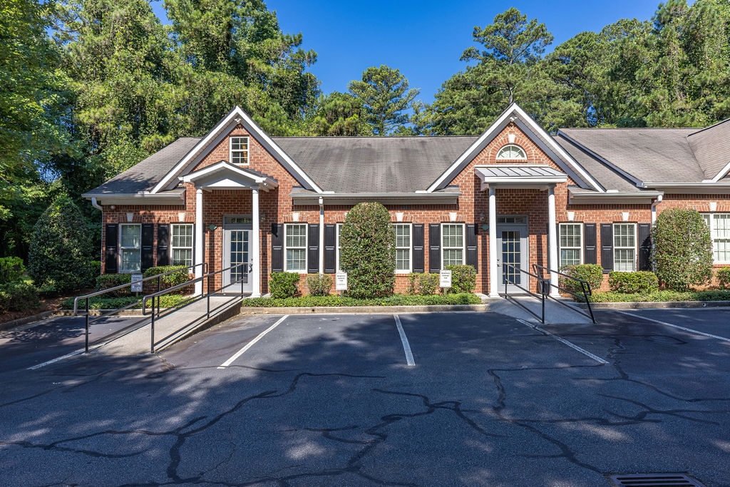 3375 Chastain Gardens Dr, Kennesaw, GA for Sale