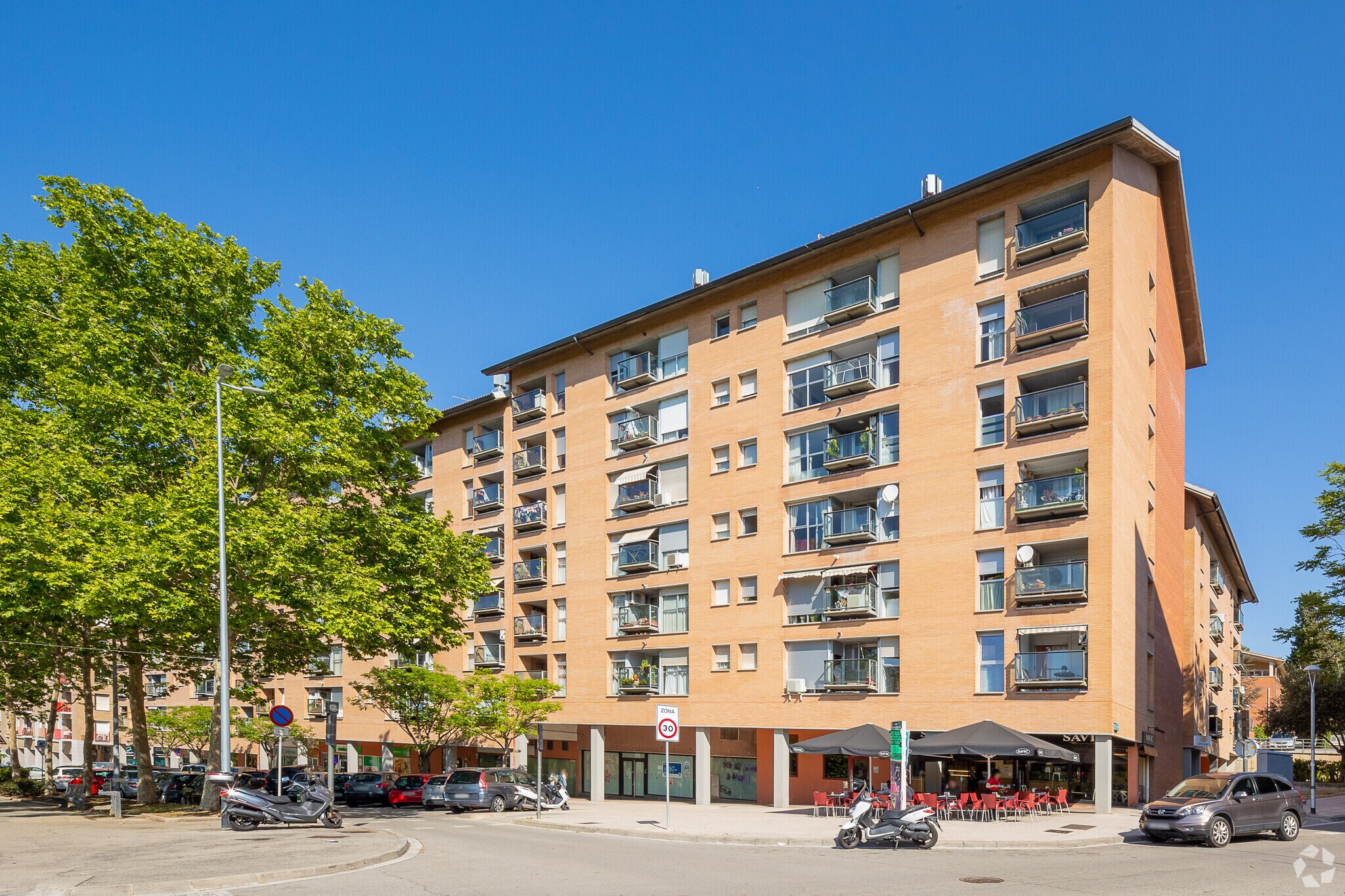 31 Avinguda De Canaletes, Cerdanyola del Vallès, BAR for Sale