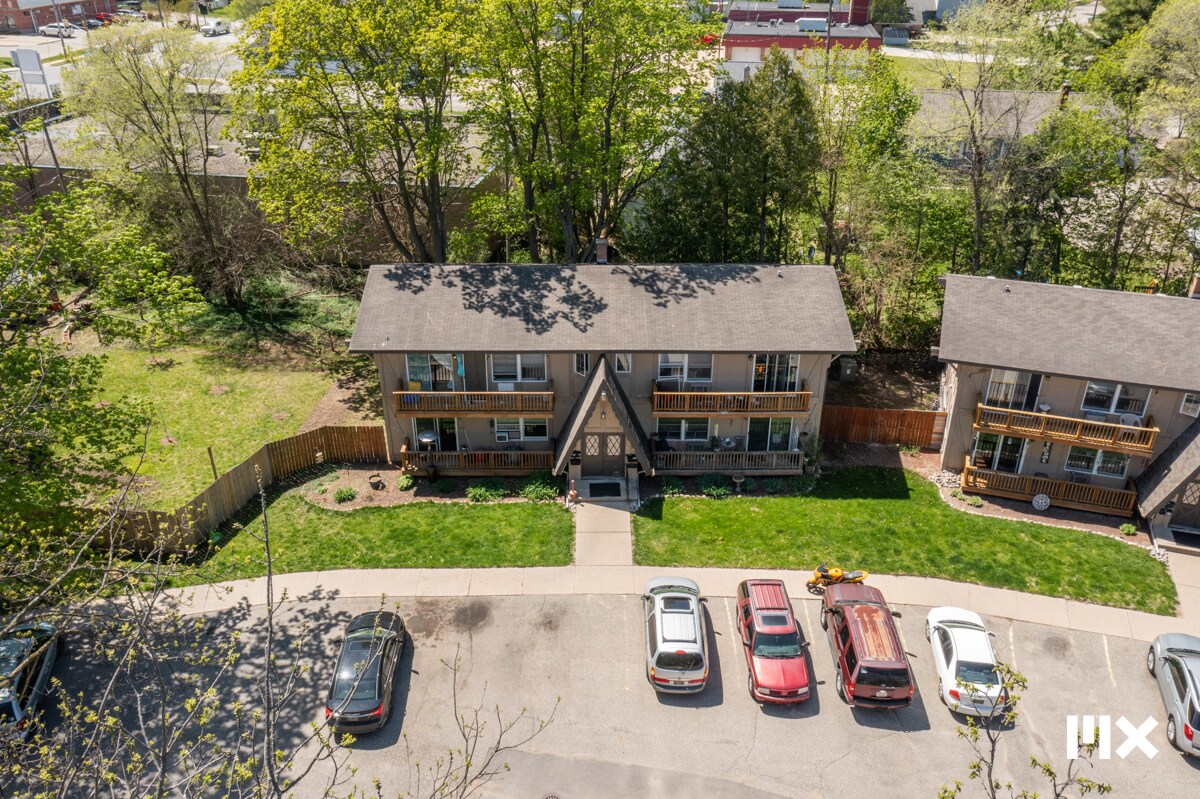 33 Park Ln, Sparta, MI for Sale
