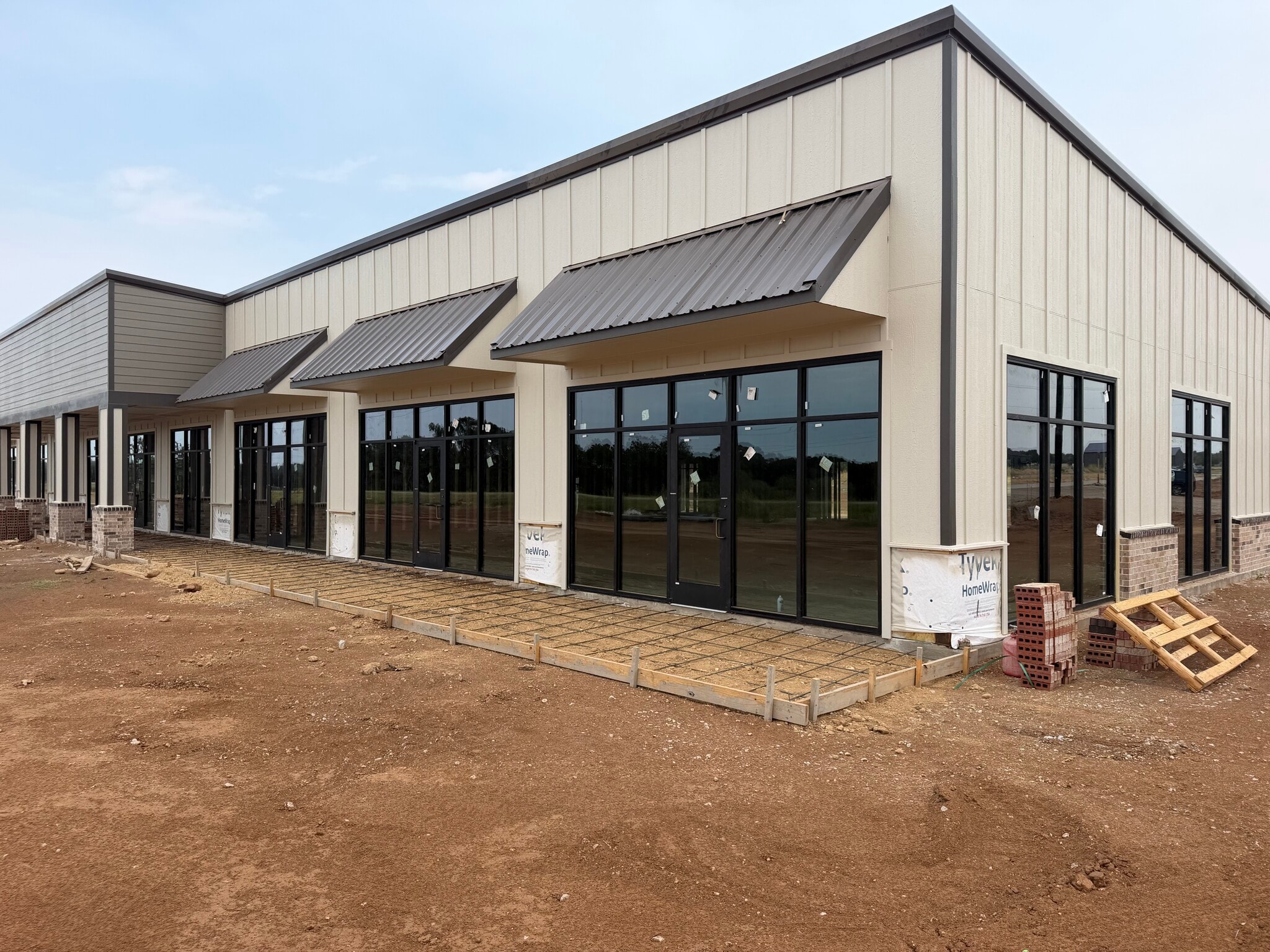 1001 Industrial Ct, Weatherford, TX for Rent