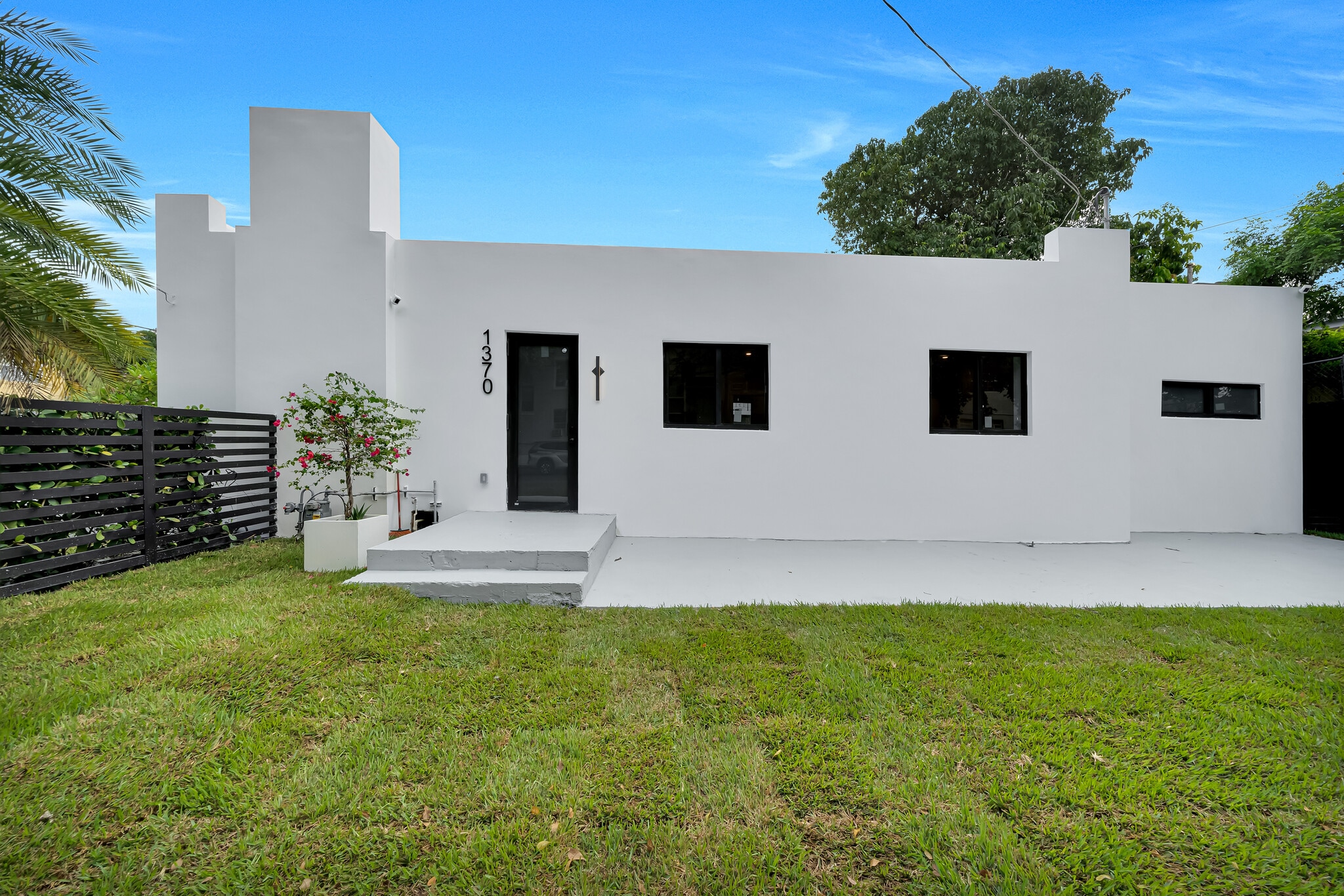 1370 SW 5th St, Miami, FL for Sale