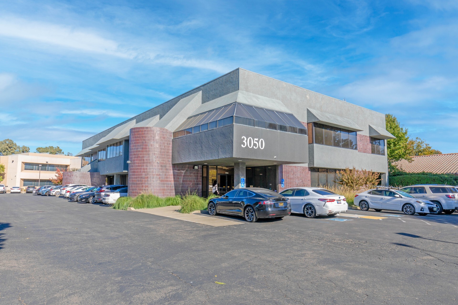 3050 Beacon Blvd, West Sacramento, CA for Sale