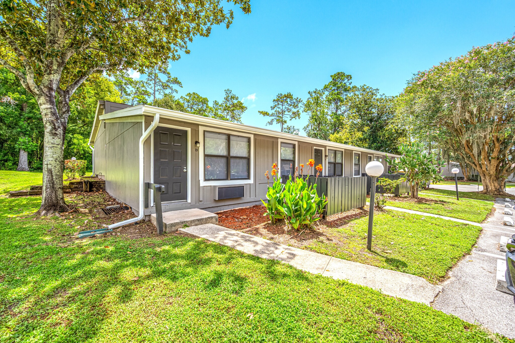 965 Candlelight Blvd, Brooksville, FL for Sale