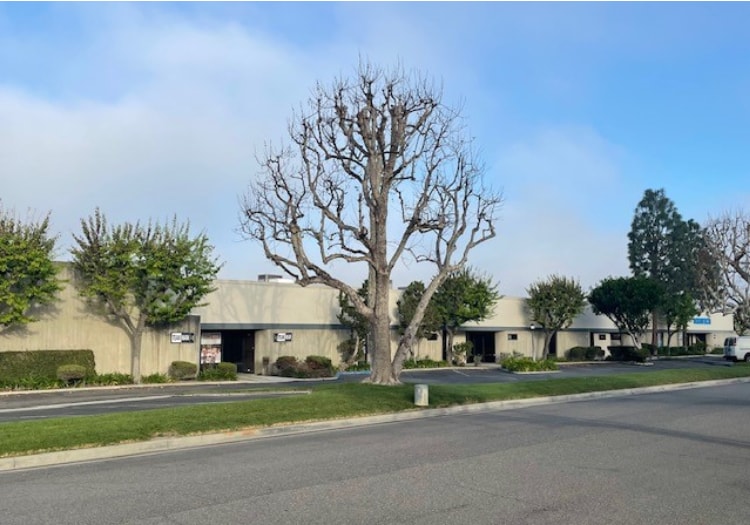 Ellis Avenue - Fountain Business Centre, Fountain Valley, CA for Rent