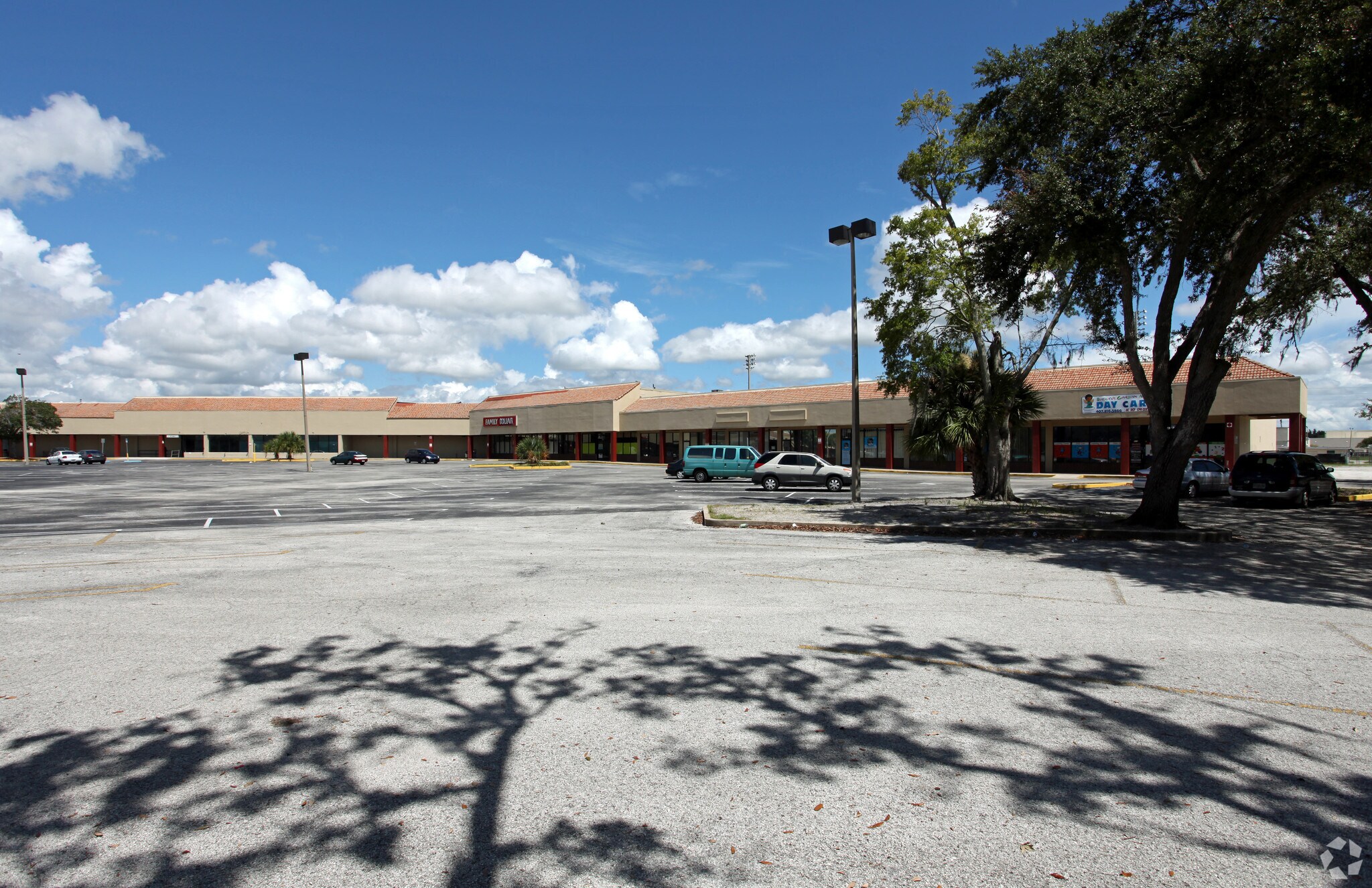 623-665 W Lancaster Rd, Orlando, FL for Rent