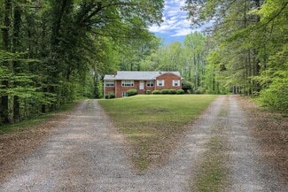 Mechanicsville, VA Apartments - 7999 Fast Ln